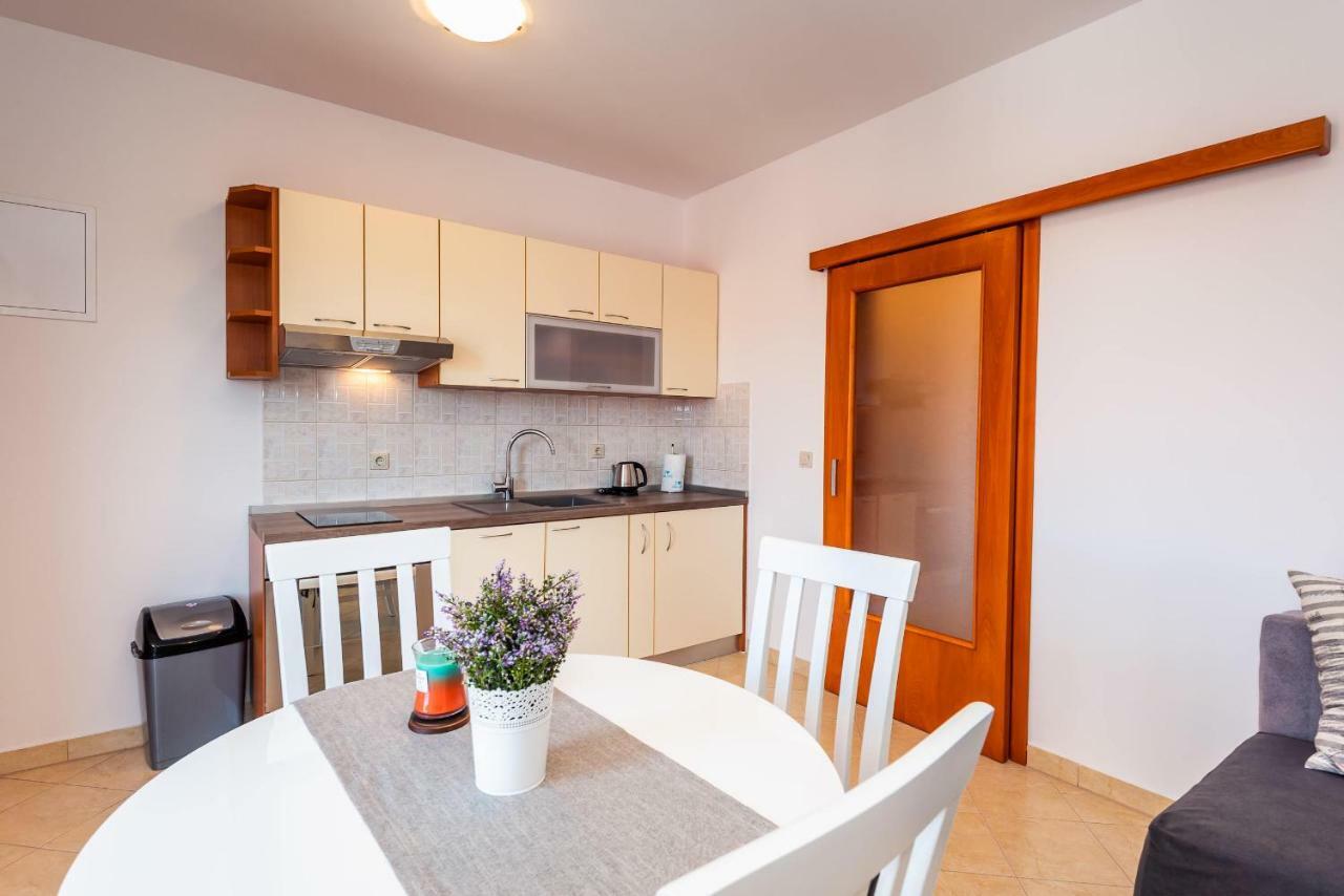 Apartmani Marina Klek Exterior photo